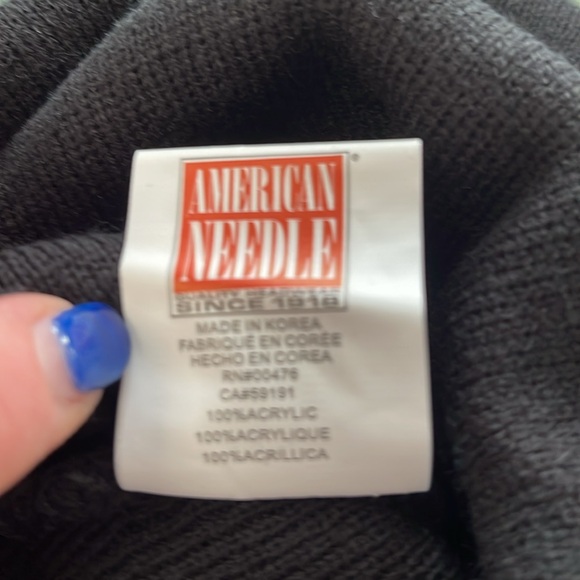 Vancouver Canucks NHL American Needle Camo Beanie - Picture 5 of 7